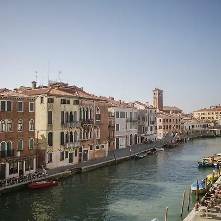 Cannaregio Canal Luxury ונציה